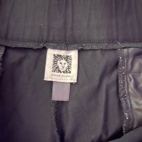 Anne Klein stretch pants - Picture 3 of 3